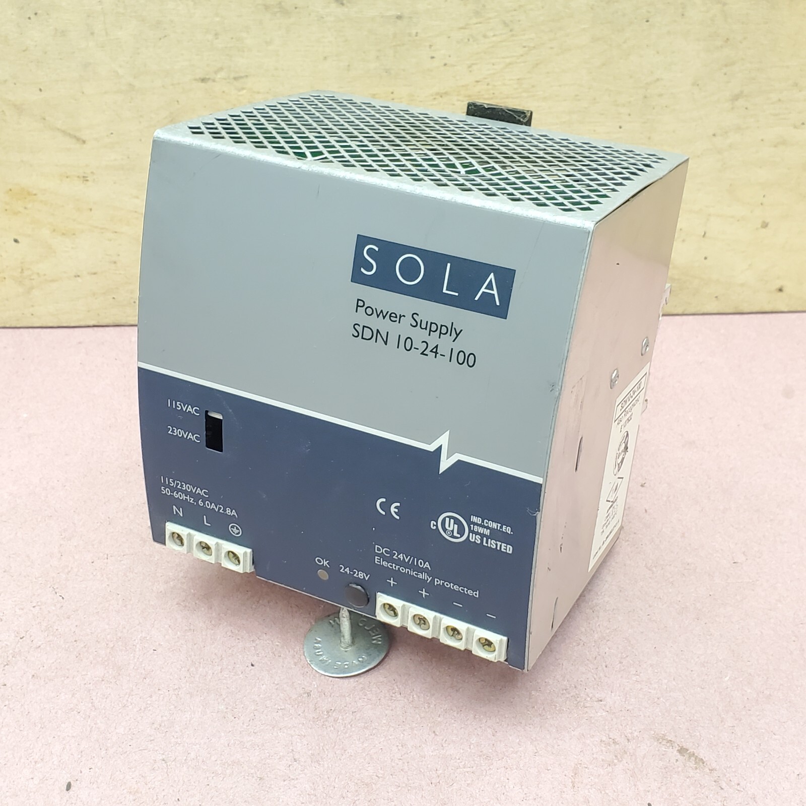 SOLA SDN 10-24-100 Power Supply 24VDC @ 10 Amps w/ 115/230 VAC Input – Perfect