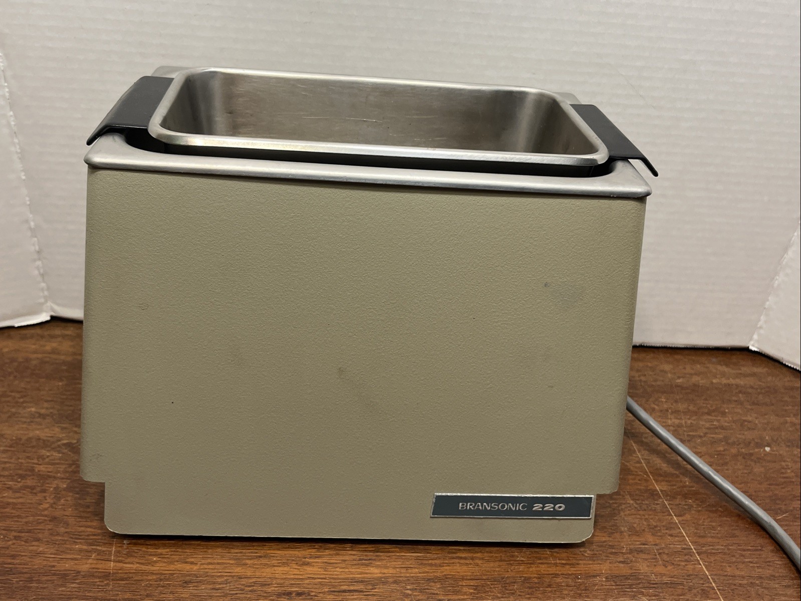 Branson Bransonic 220 B-220 Ultrasonic Cleaner w/basket no Lid TESTED
