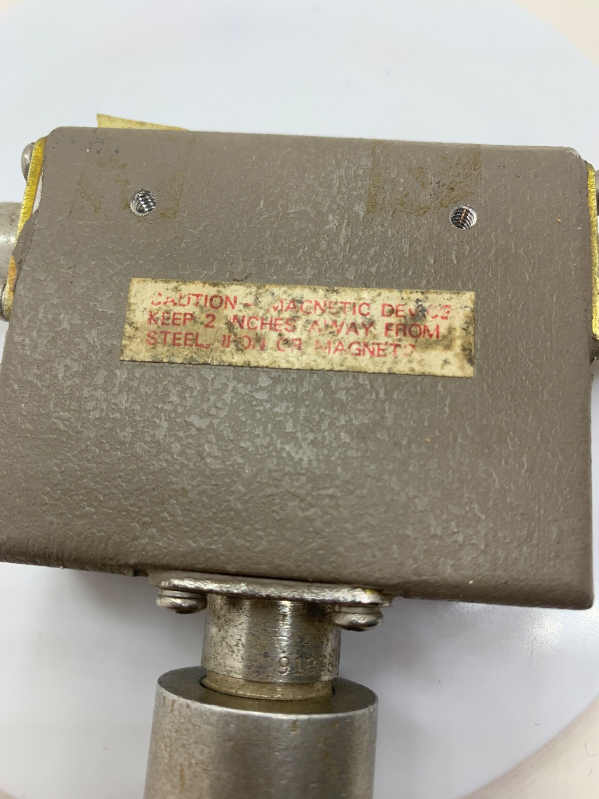 Decibel Products DB4325-B High Power UHF circulator w/Load Terminator UNtested