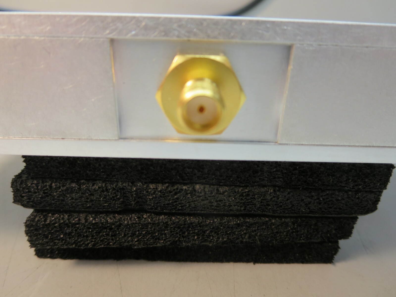 Mini-Circuits, ZB8PD-2-S, Power Splitter, 1 Input, 8 Outputs, 1000 – 2000 MHz