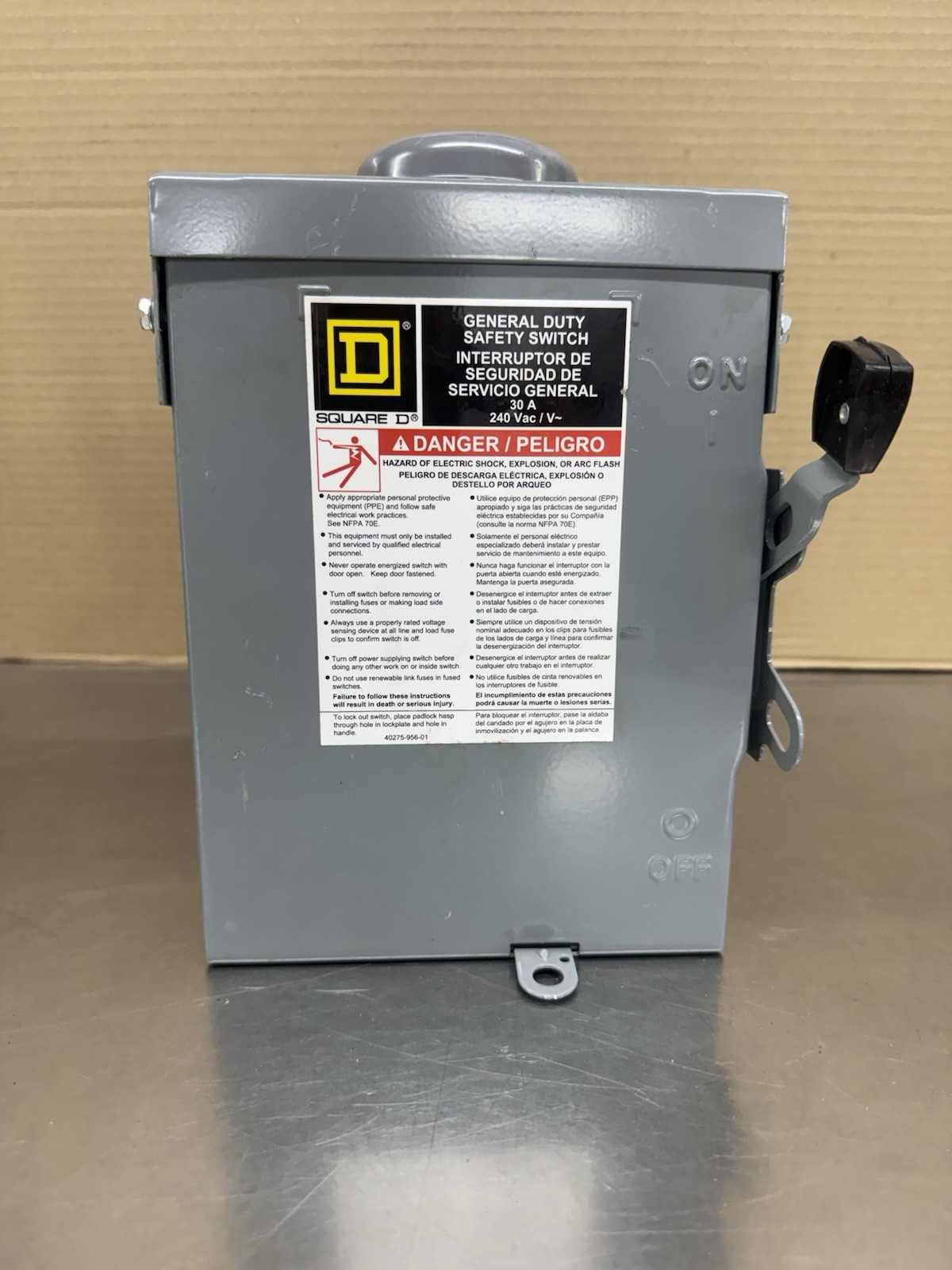 Square D D221NRB Fusible Safety Switch Disconnect 30A 240V Rainproof New