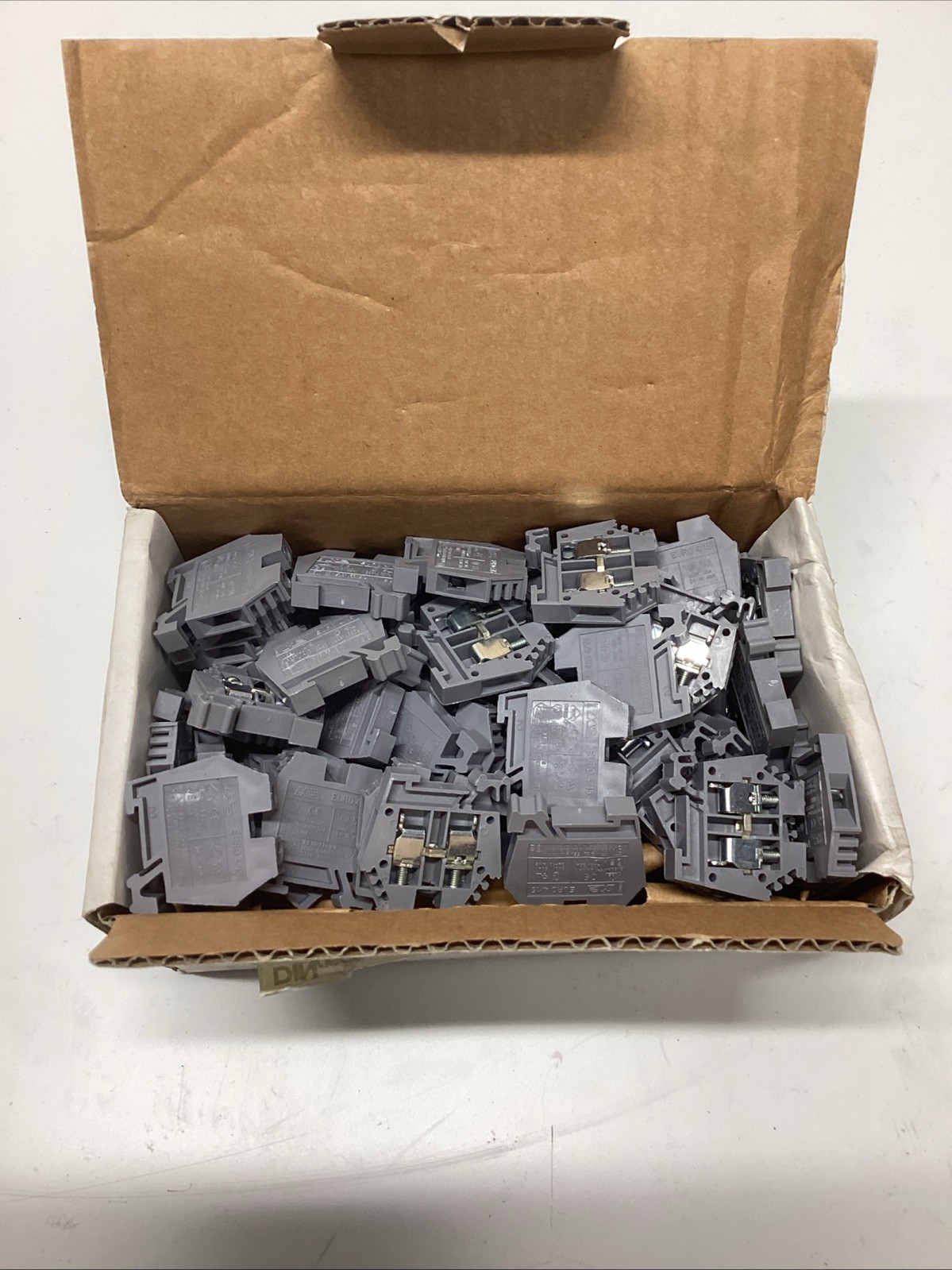 DINNECTORS TERMINAL BLOCK CONNECTOR Box Of 100 V-462