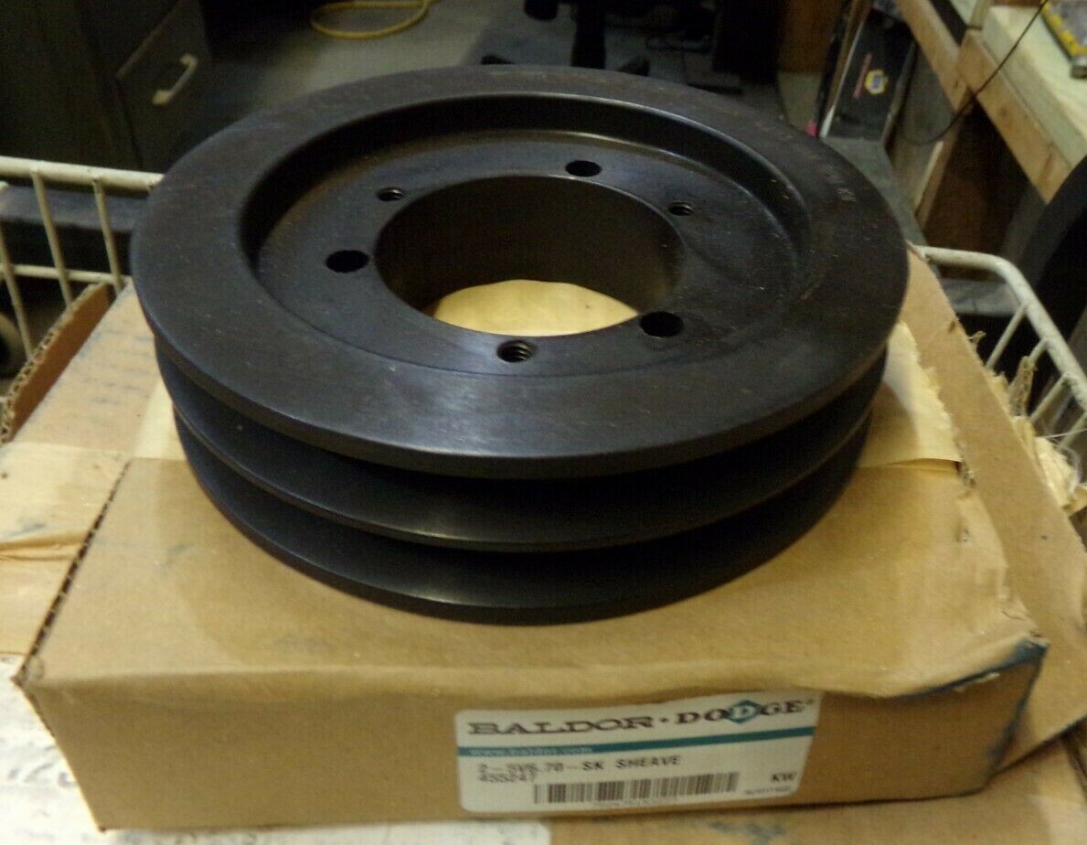 BALDOR DODGE 2-5V6.70 SK SHEAVE 2 GROOVE PULLEY BELT (688)