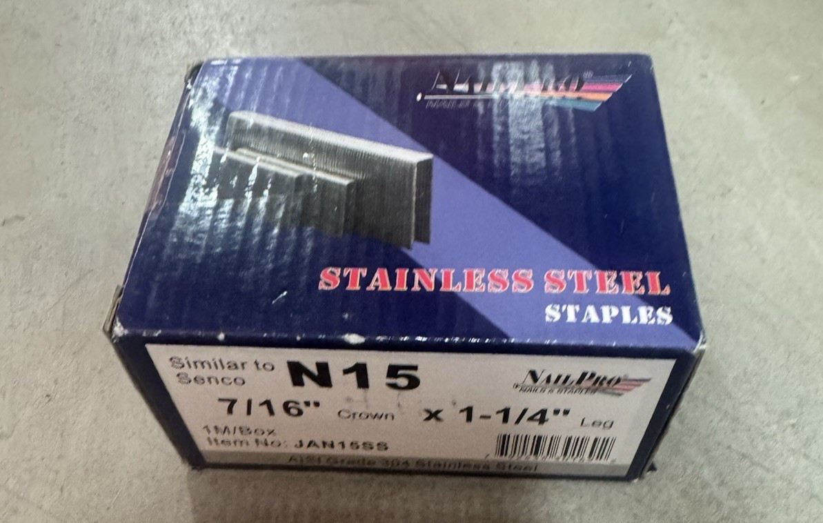 NailPro 7/16″ Crown x 1-1/4″ Leg Stainless Steel – 1,000 pcs. of Staples JAN15SS