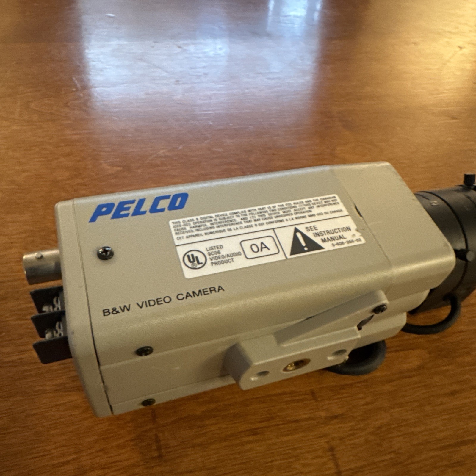 Pelco B&W CCTV Camera MC3810-2 Manufactured By Sony Japan Untested