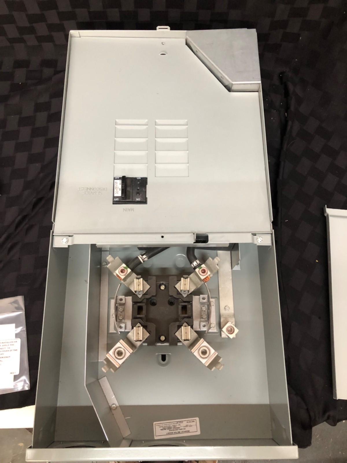 Midwest MNP700138 Meter Socket 200 Amp Electrical Base Open Box (Missing Cover)