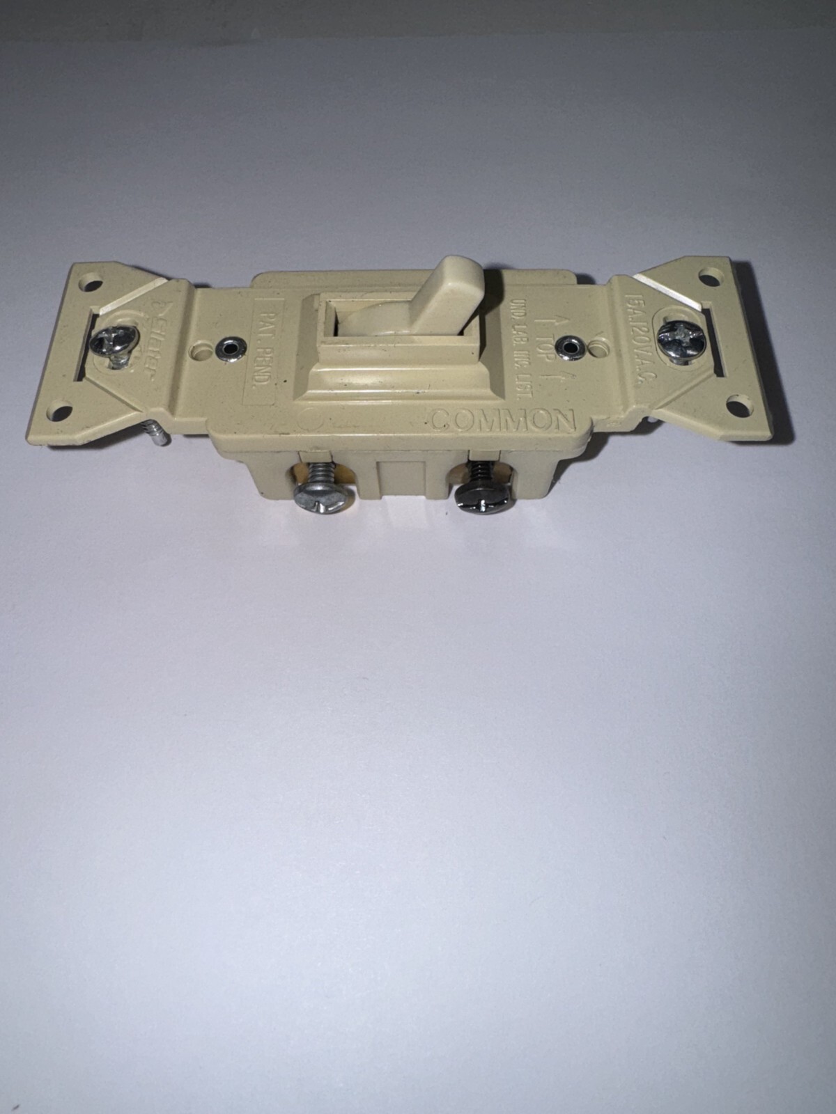QTY/7 Pass & Seymour HT663-I Ivory 3 Way AC Switch Side/Back Wired 15A 120V AC