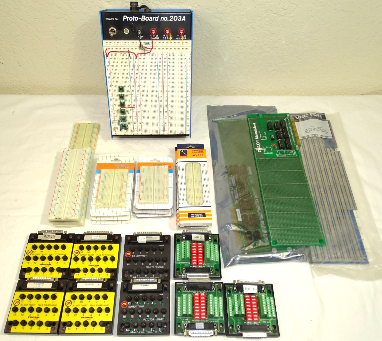 MIXED LOT Global Specialties Proto-Board 203A Power Solderless Breadboard MB-102