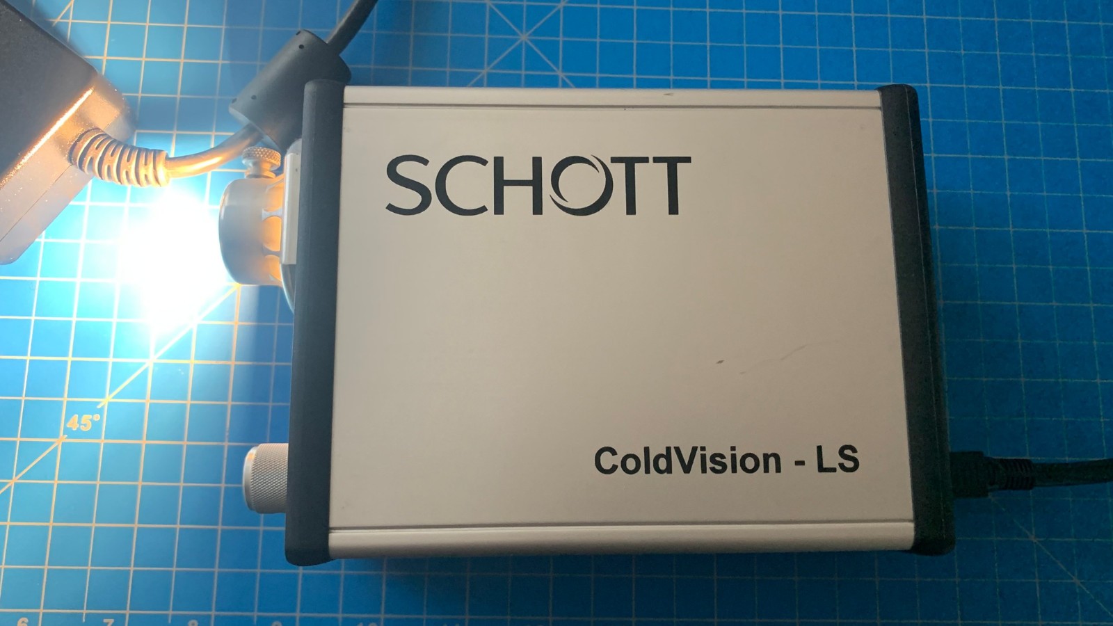 Schott Coldvision CV-LS Fiber Optic Light Source for microscopes A20980/6000K