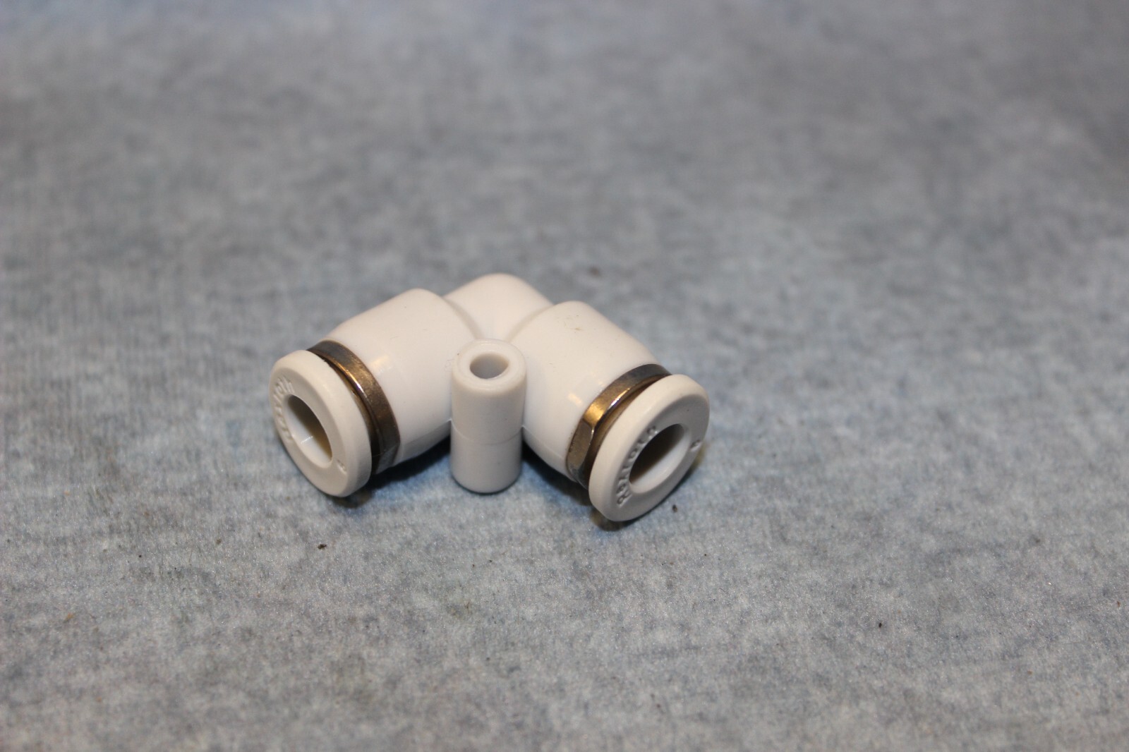 (Genuine Rexroth) 6MM 90 Degree Push Fit Connector (Bag of 10 pcs) 212 120 600 0