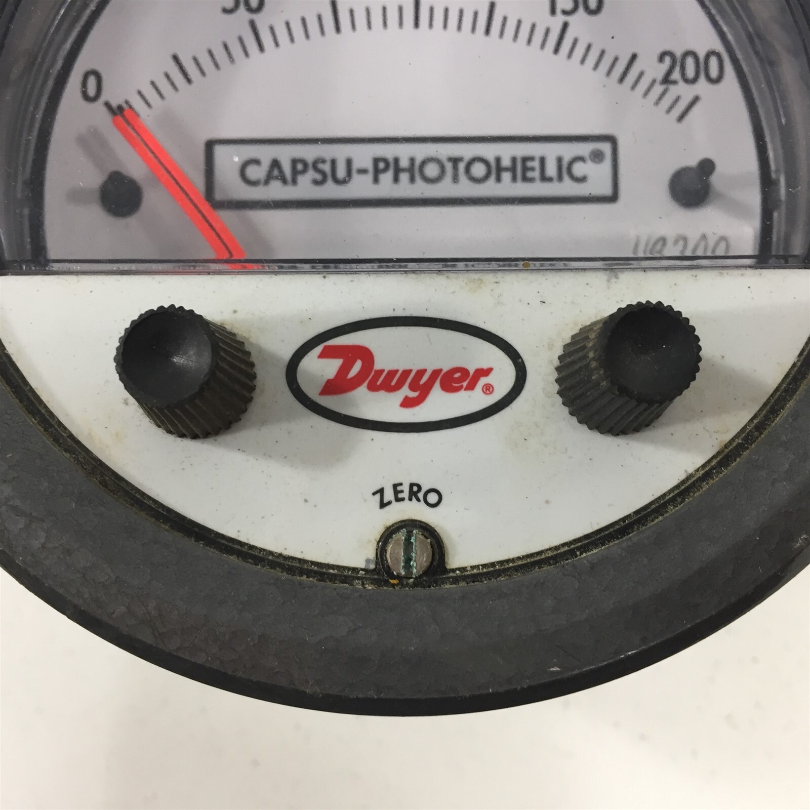 Dwyer Capsu-photohelic 200″ H2O Gauge 4″ Face 43200