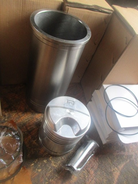 Massey Harris 444 sleeve and piston kit 4 inch bore tractor H277 block gas
