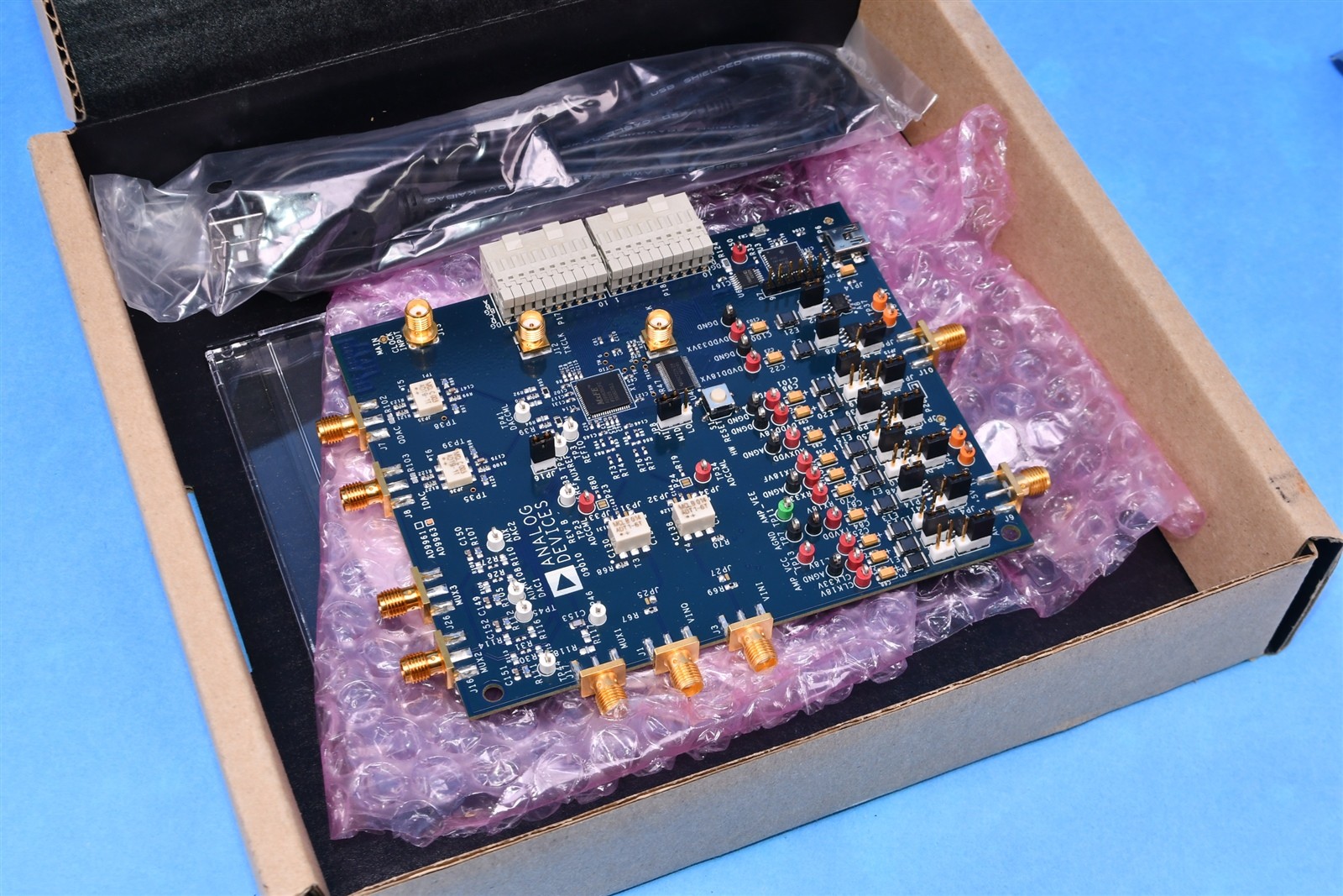 Analog/Maxim Data Conversion IC Transceiver Evaluation Board AD9963-EBZ