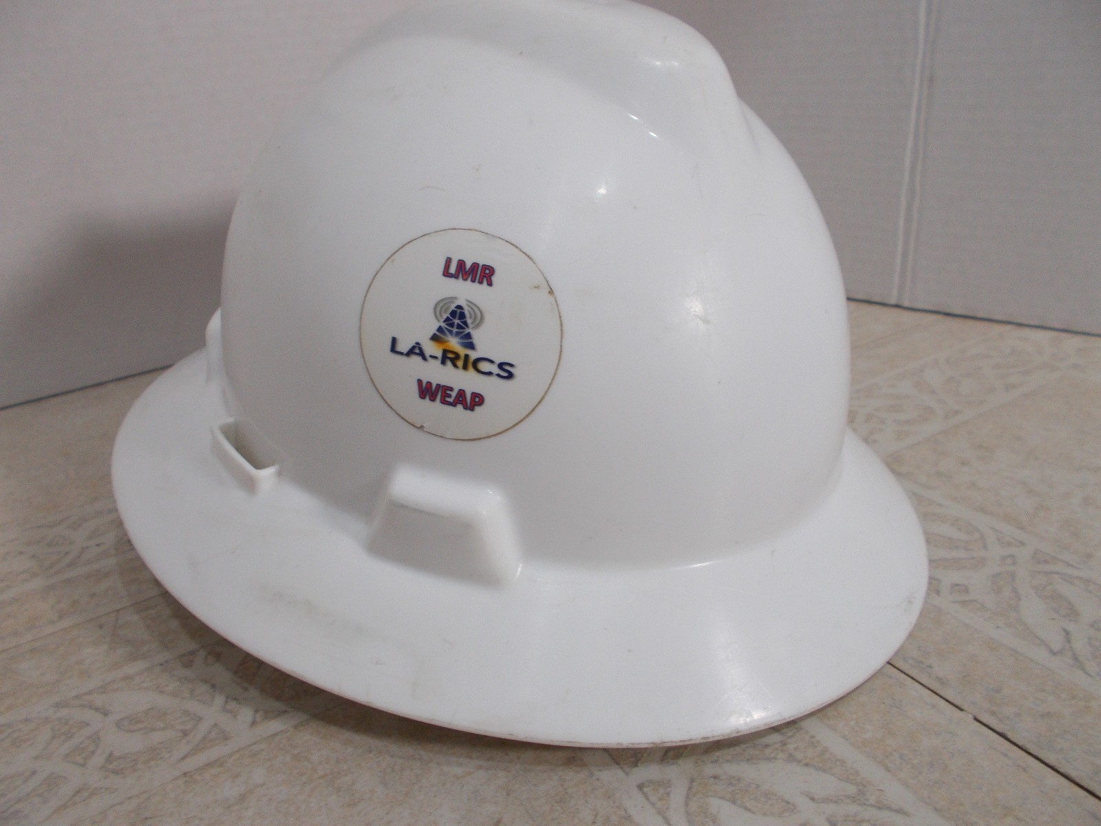 Hard Hat MSA V-Guard Full Brim (Type 1) 4pt Suspension Size Medium