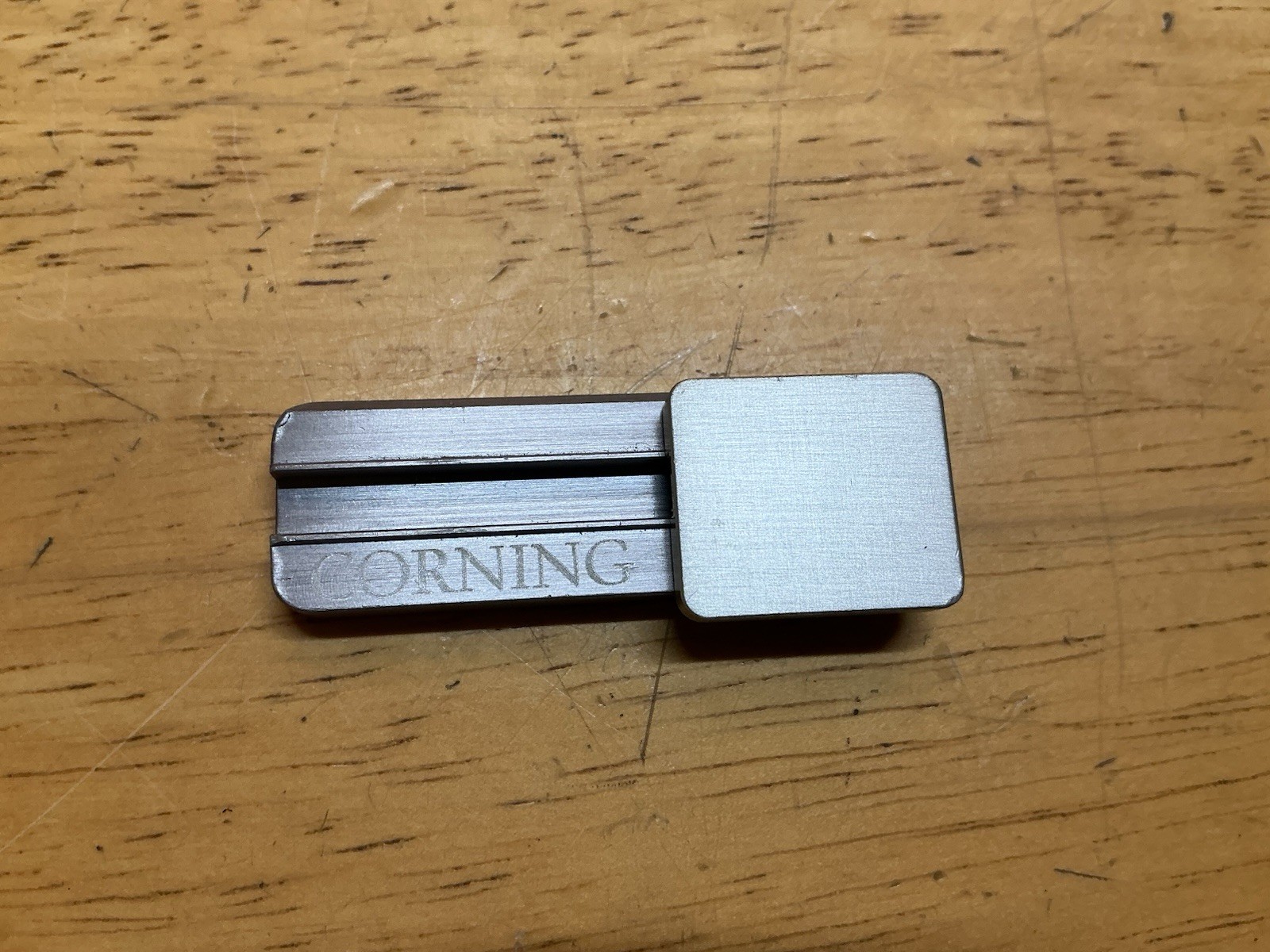 Corning FBC-012 Fiber Optic Cleaver