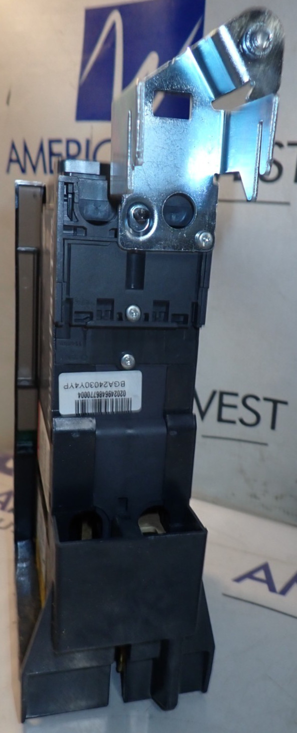 New Take Out – Square D Circuit Breaker BGA24030Y4 2P 30A 35kA @ 480/277VAC