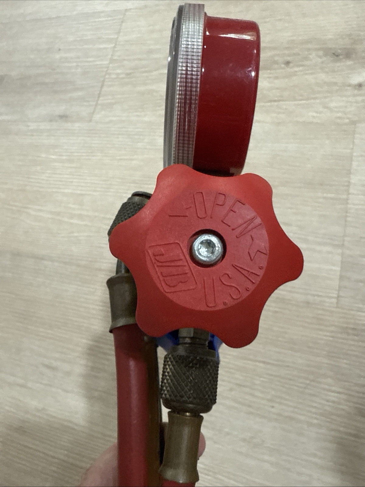 JB industries manifold gauge, 2 Valve/3 Hose Used