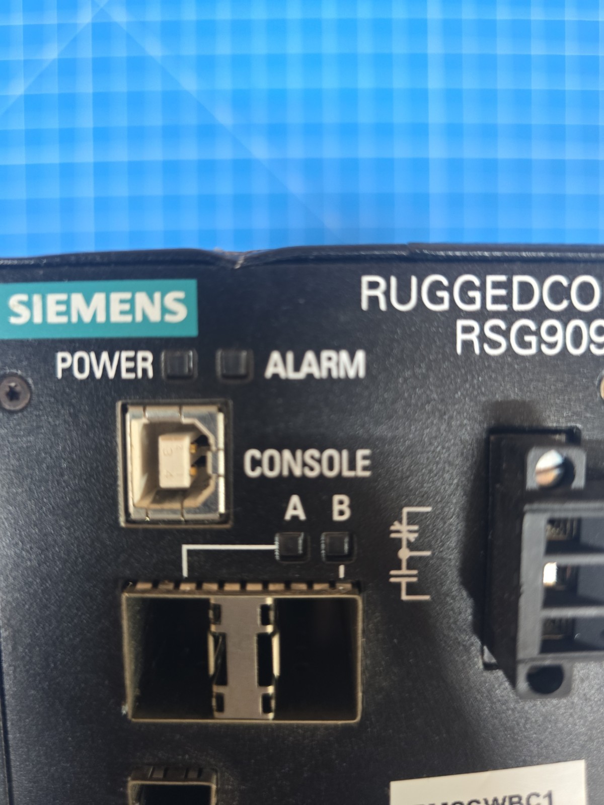 SIEMENS 6GK64980RB003CN0 RUGGEDCOM RSG909R Rugged Ethernet