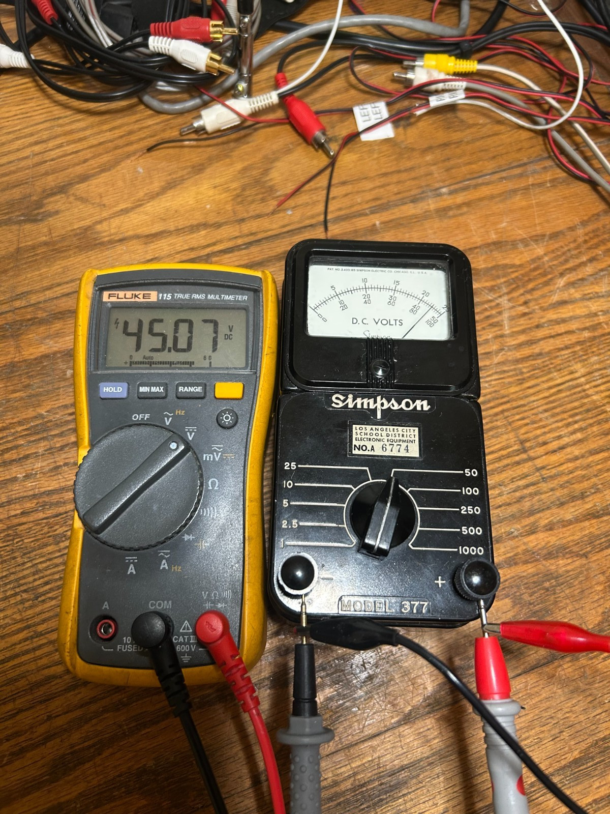 Simpson 377 DC Voltmeter Analog Panel Meter 0-1000V Tested Working w/ Box