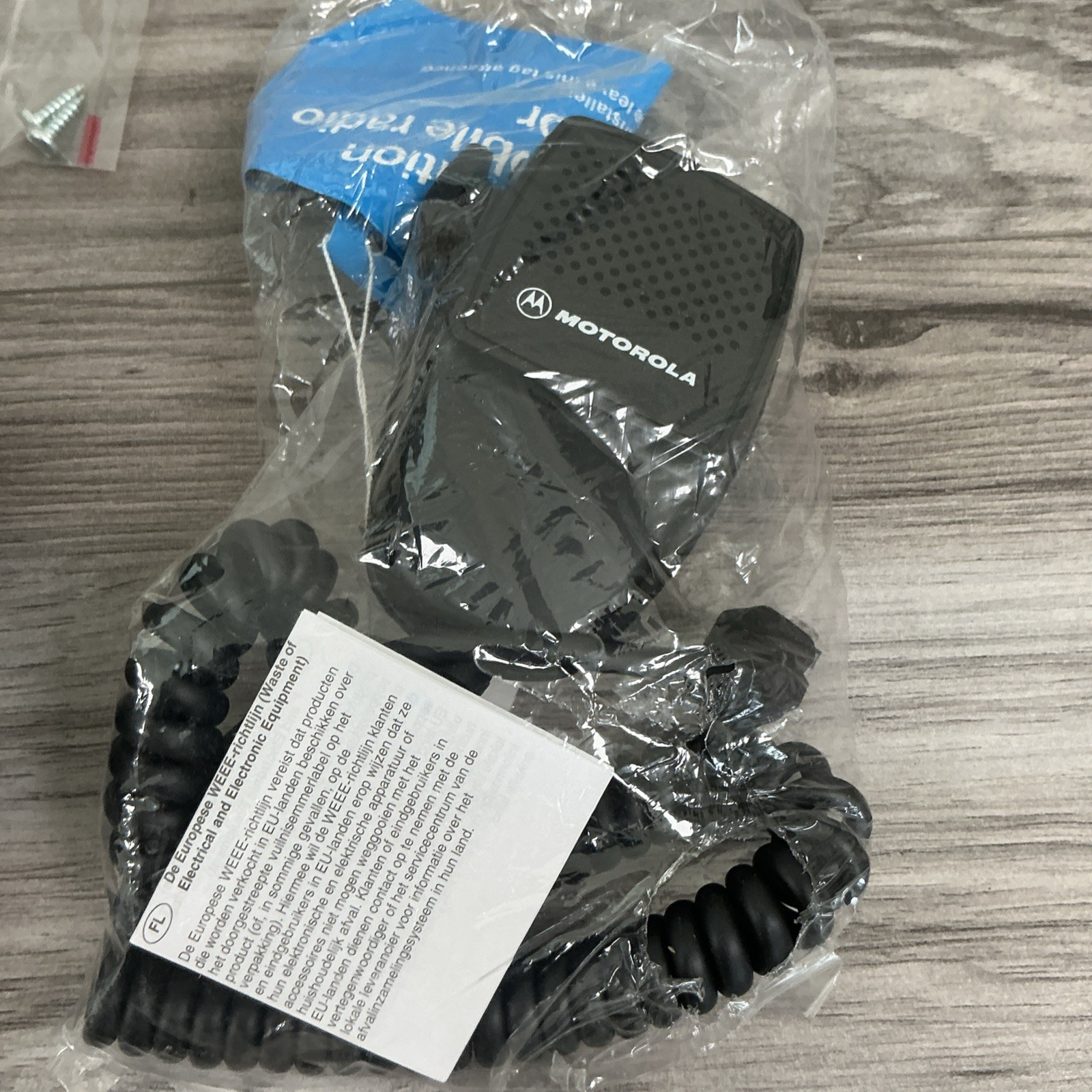Motorola Radius CM300 146-174 32CH 25-45W – AAM50KQF9AA1AN Two Way Radio
