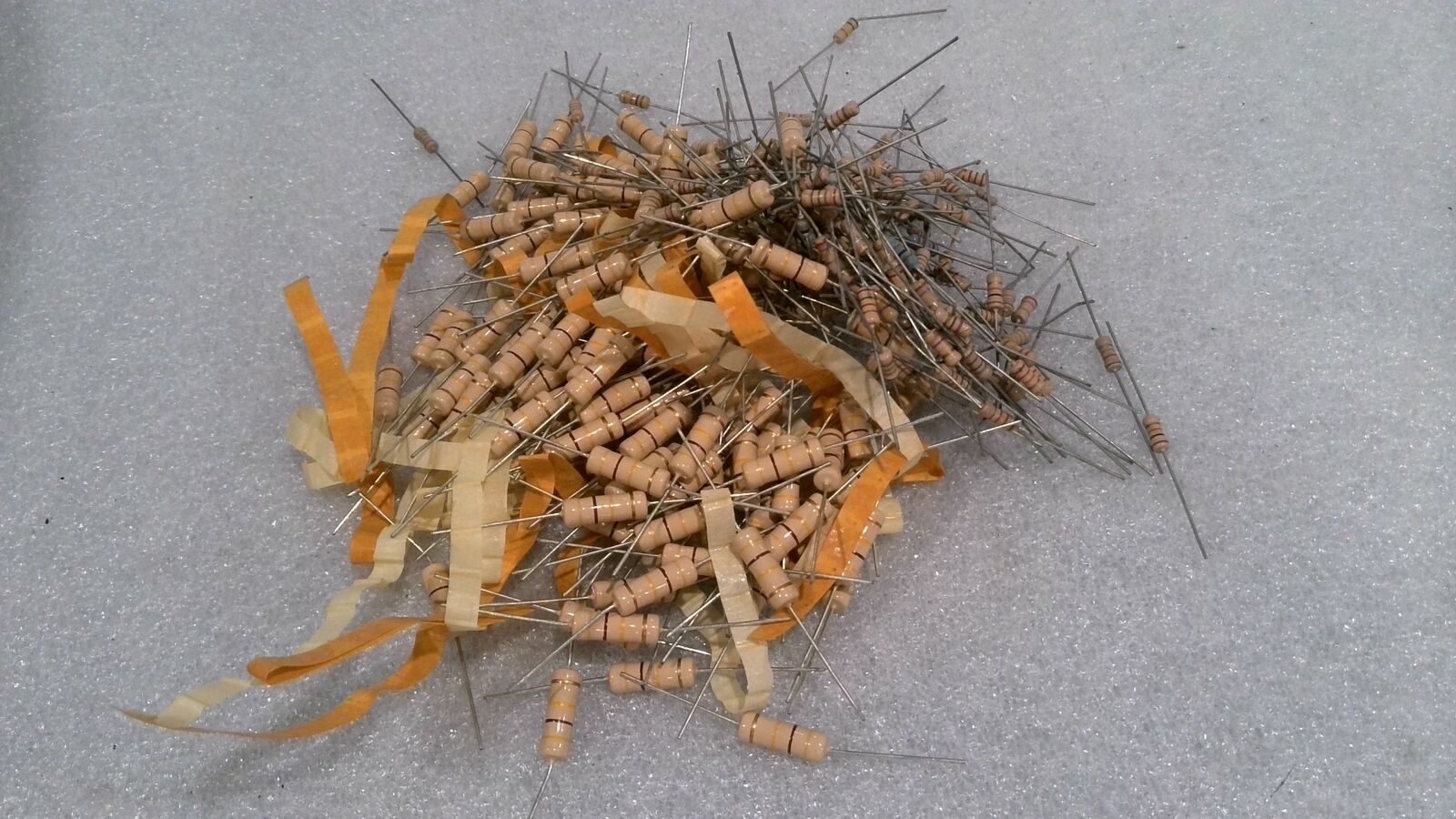 MISCELLANEOUS BAG OF RESISTORS (LOT OF 1.7 POUNDS)