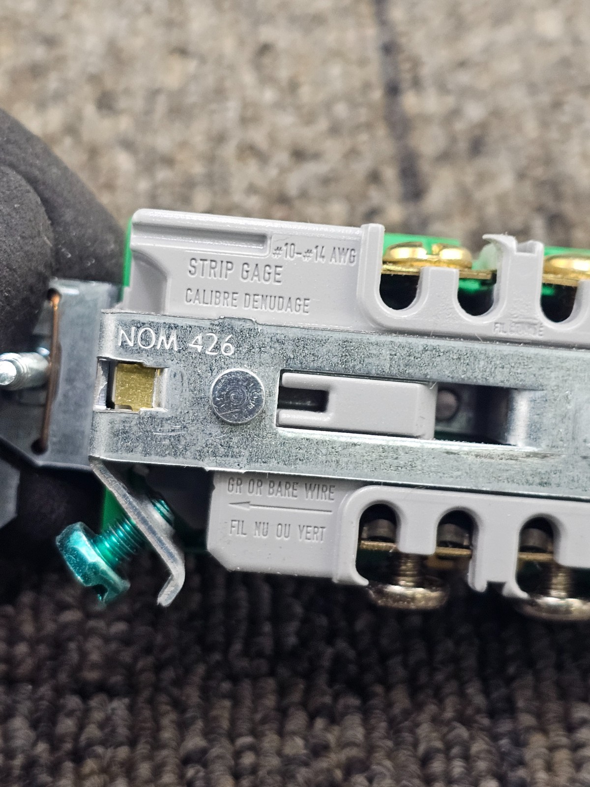 (QTY 2) Eaton 5262CHGN: 15A Half Control Duplex Receptacle 5-15R 2P 3W Green