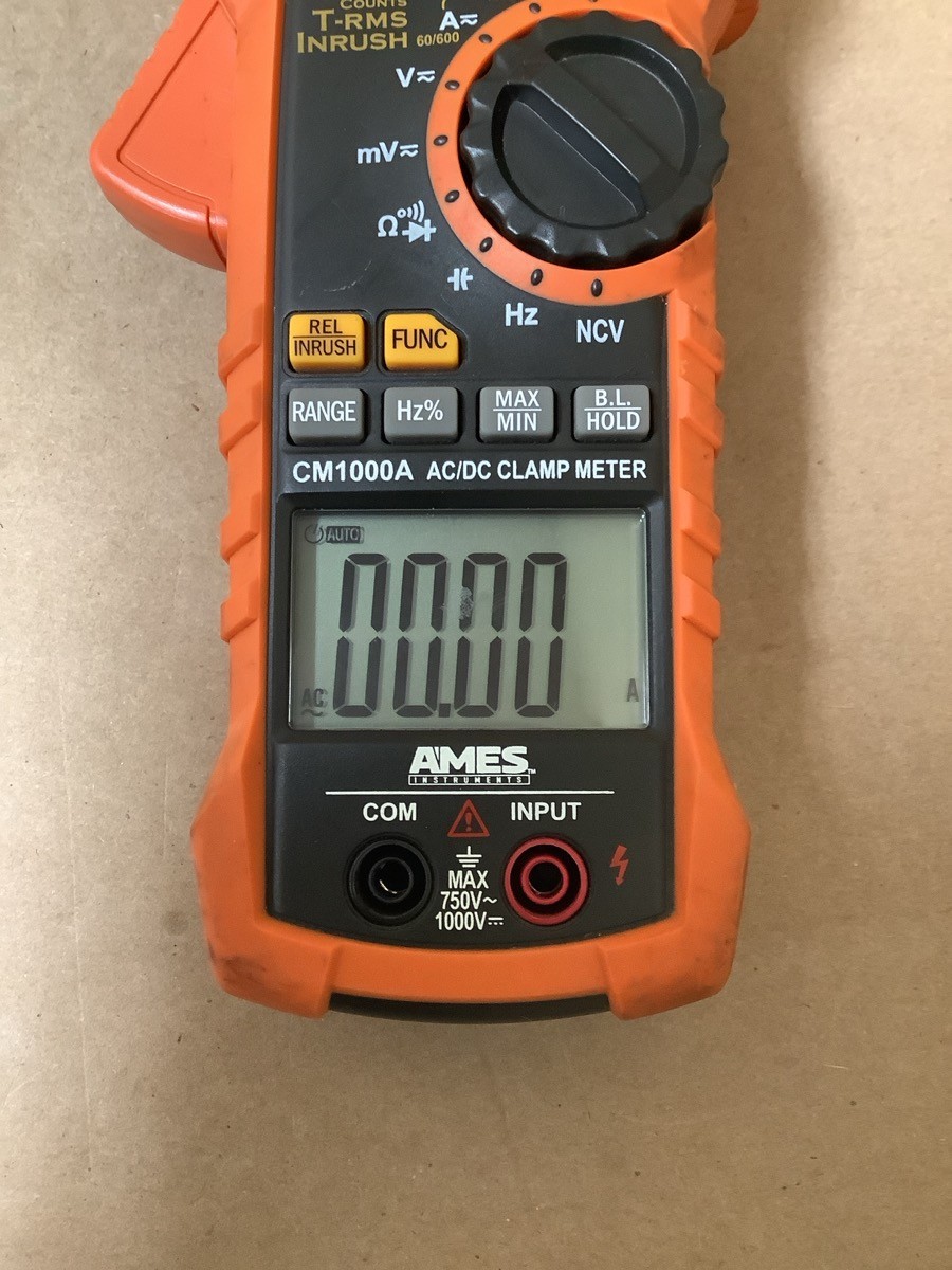 AMES INSTRUMENTS CM1000A AC/DC CLAMP METER WITH LEADS IN CASE (B33006985)