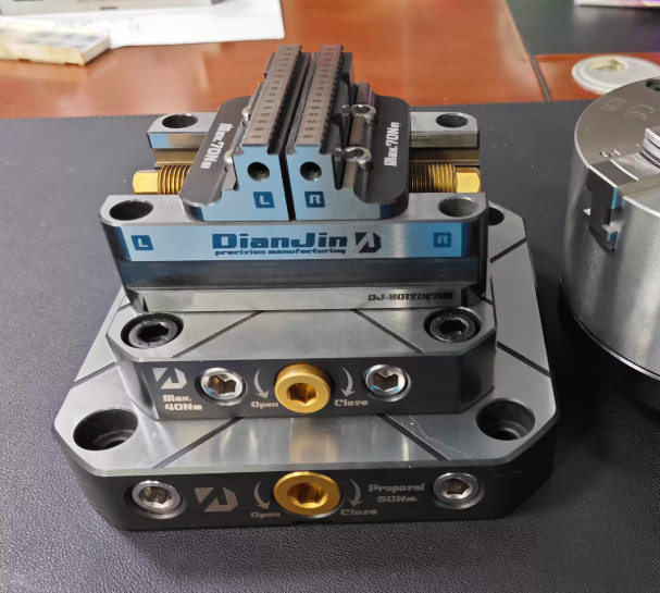 Four/ five-axis clamp self-centering vise quick-change four-axis L bridge plate