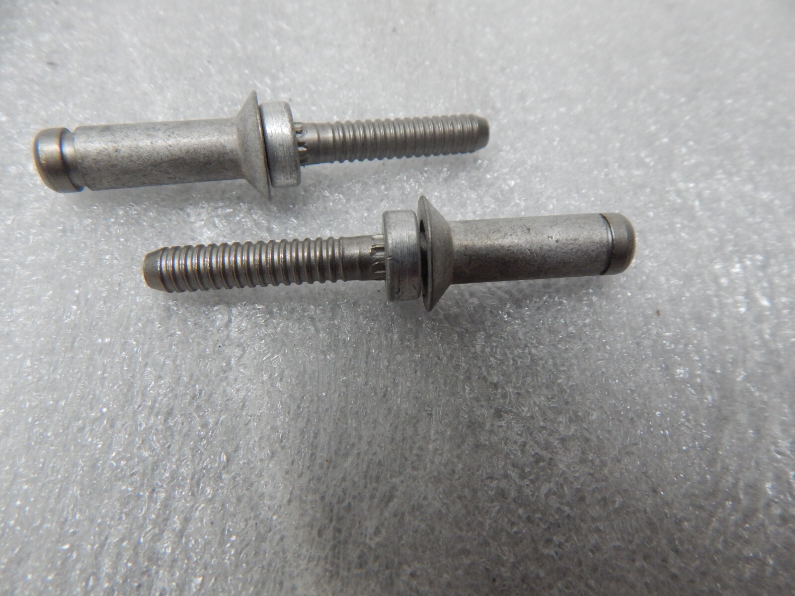 1/4 ” 100 deg. flat head Cherrymax rivet 3/4 long with a 3/16 pull mandrel A286