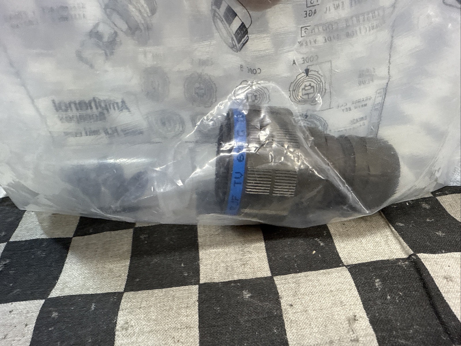 AMPHENOL RJFTV6MG 18-16, RJFTV6MG18-16, Modular Connector RJ45 Plug #119T6