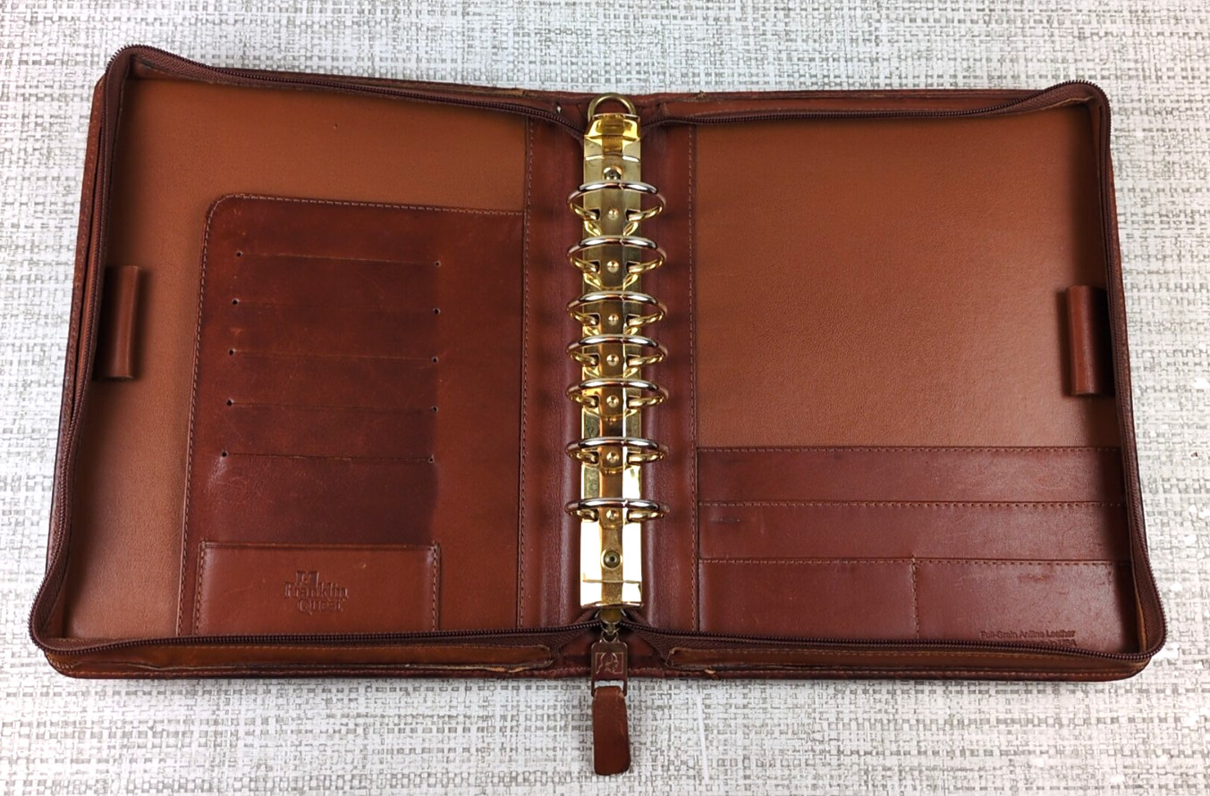 Franklin Quest Classic Distressed Leather Zip Binder 7 Gold Rings 1.5″ Brown