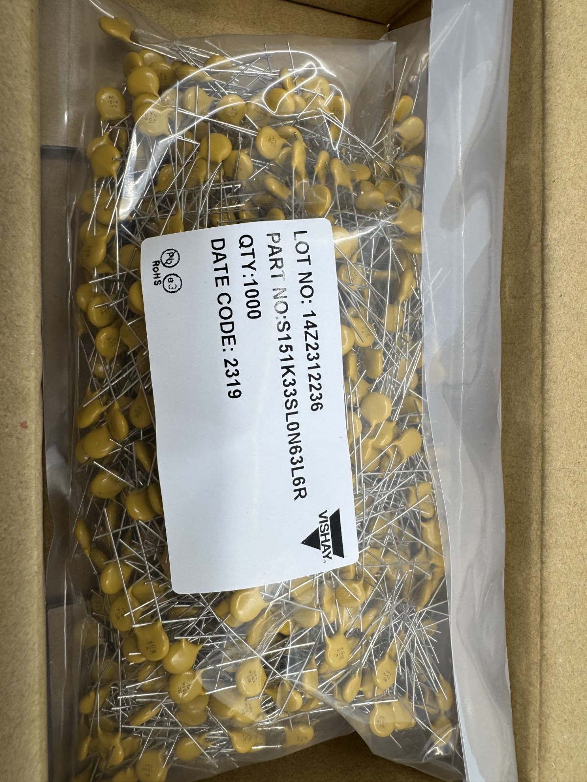 100 PCS S151K33SL0N63L6R Vishay 150 pF ±10% 1000V 1KV Ceramic Capacitor Class 1