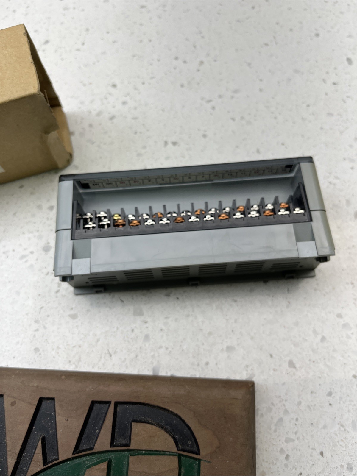 AL00SB-16F Anywire Input Terminal