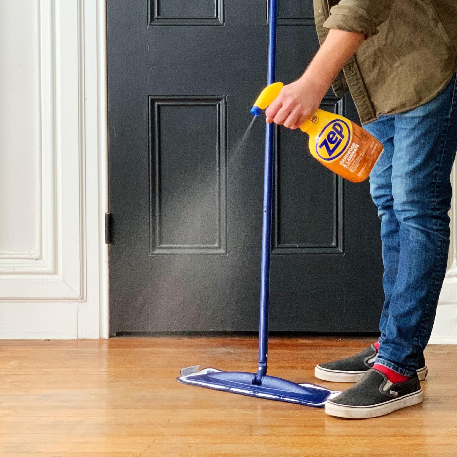 Zep ZUHLF32 Hardwood and Laminate Floor Cleaner 32 32 Fl Oz (Pack of 1), tan