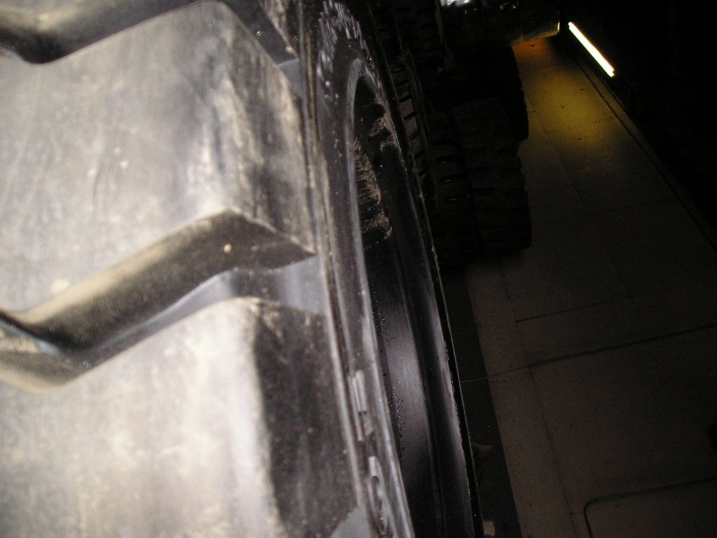 (2-tires) 300-15 tires Advance solid fork-lift tire 300/15 No flats 30015