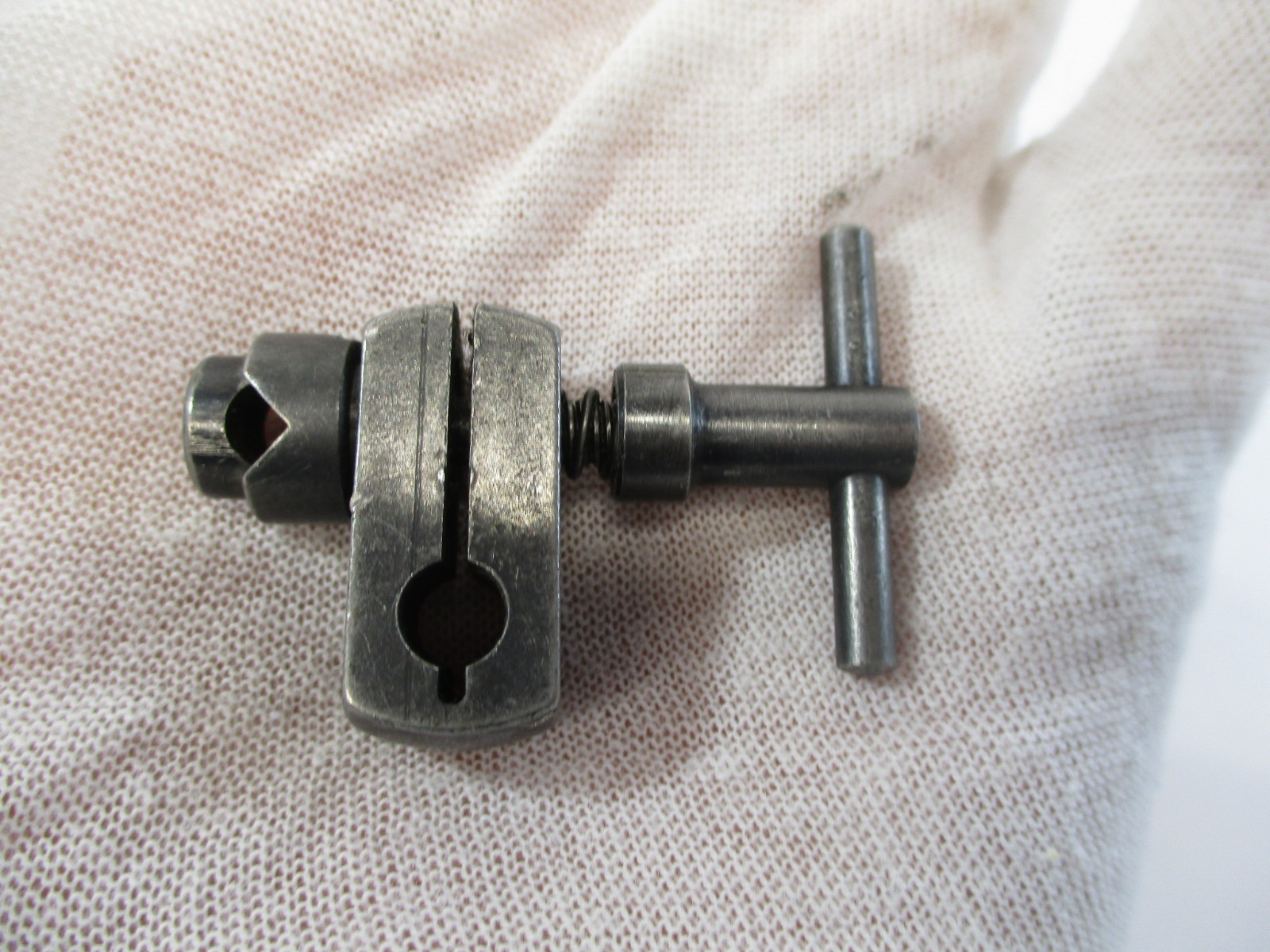 Dial Indicator SNUG Height Gage Sleeve Clamp 1/4″ Upright x 1/4″ Mount Hole VGC