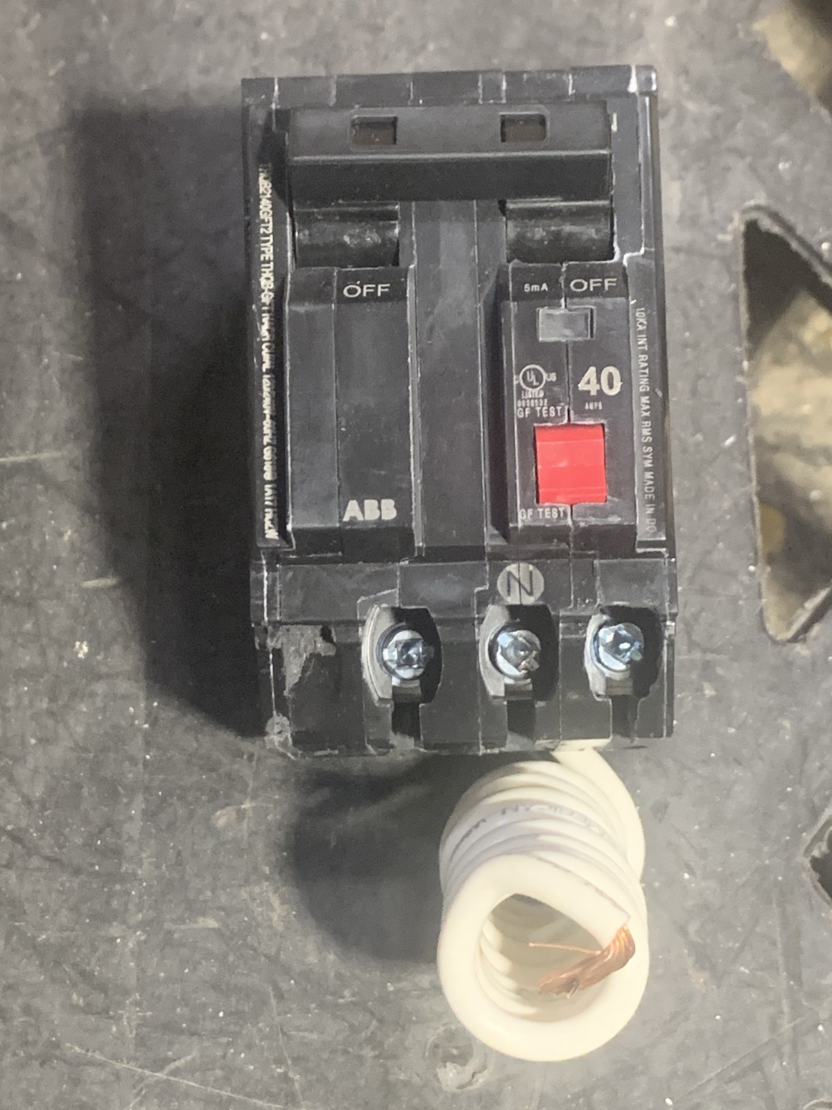 GE THQB2140GFT2 Miniature Circuit Breaker 2 Pole, 40A GFCI, 10kA @ 120/240VAC