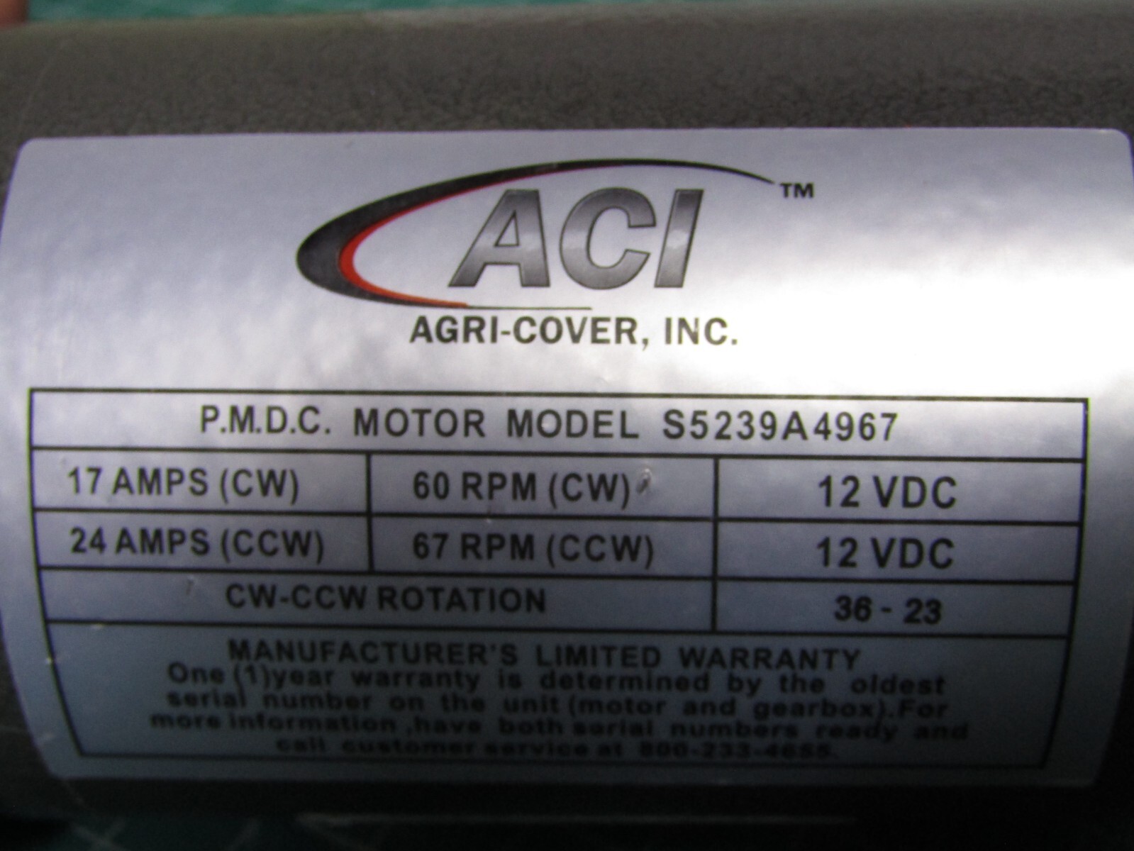 1 – AGRI-COVER, P.M.D.C. Motor Model S5239A4967, 12VDC. CW-CCW Rotation New – Bu