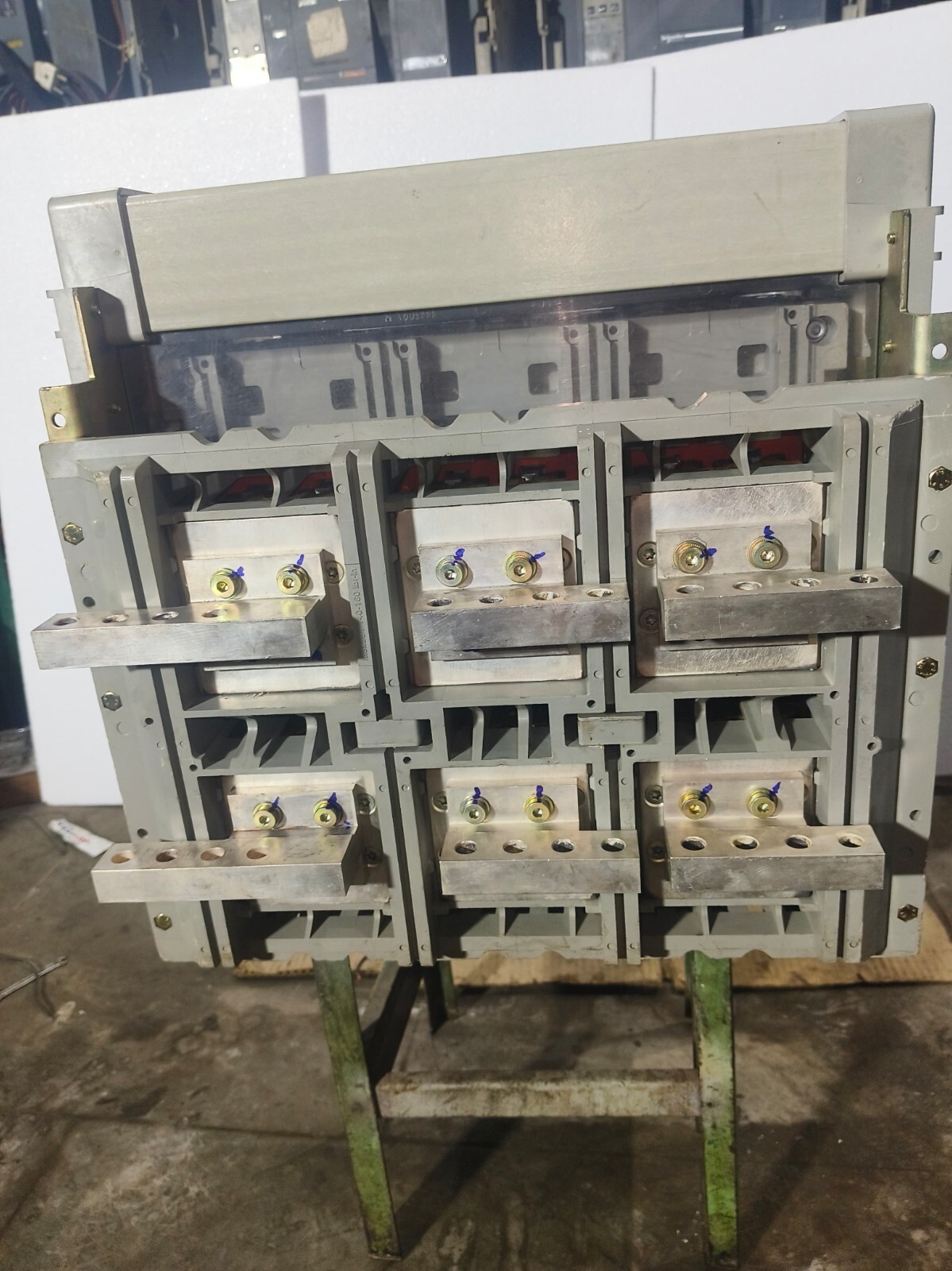 MERLIN GERIN / SCHNEIDER MASTERPACT NW40H1 4000A ACB 3 POLE SUPERIOR QUALITY