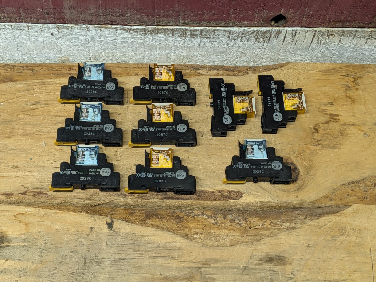 Lot AB Allen-Bradley 700-HN122 Relay Socket Base w/ 700-HN221 700-HN222