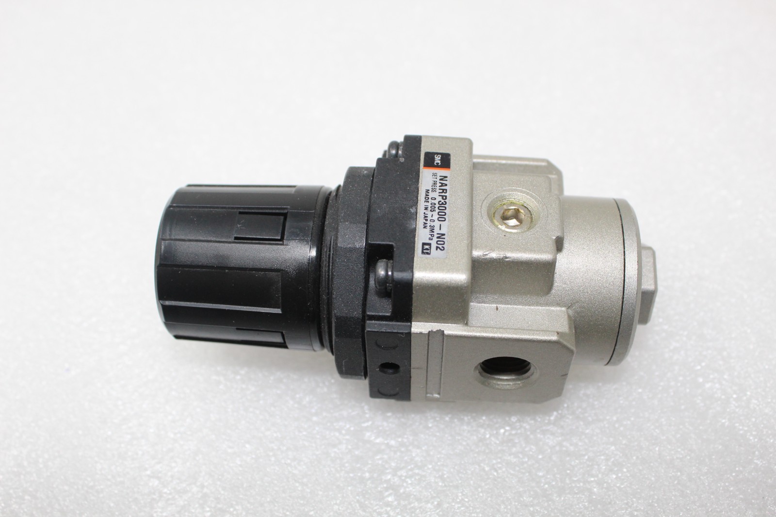 SMC NARP3000-N02 Precision Regulator, 0.005-0.3 MPa Set Pressure, 1/4″ NPT