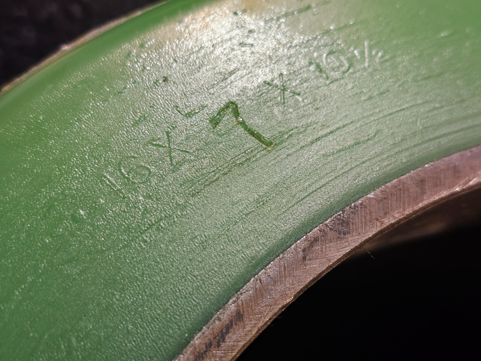 (QTY 1) Superior Tire P21600701055 Green Smooth Press-On Forklift Tire 16x7x10.5