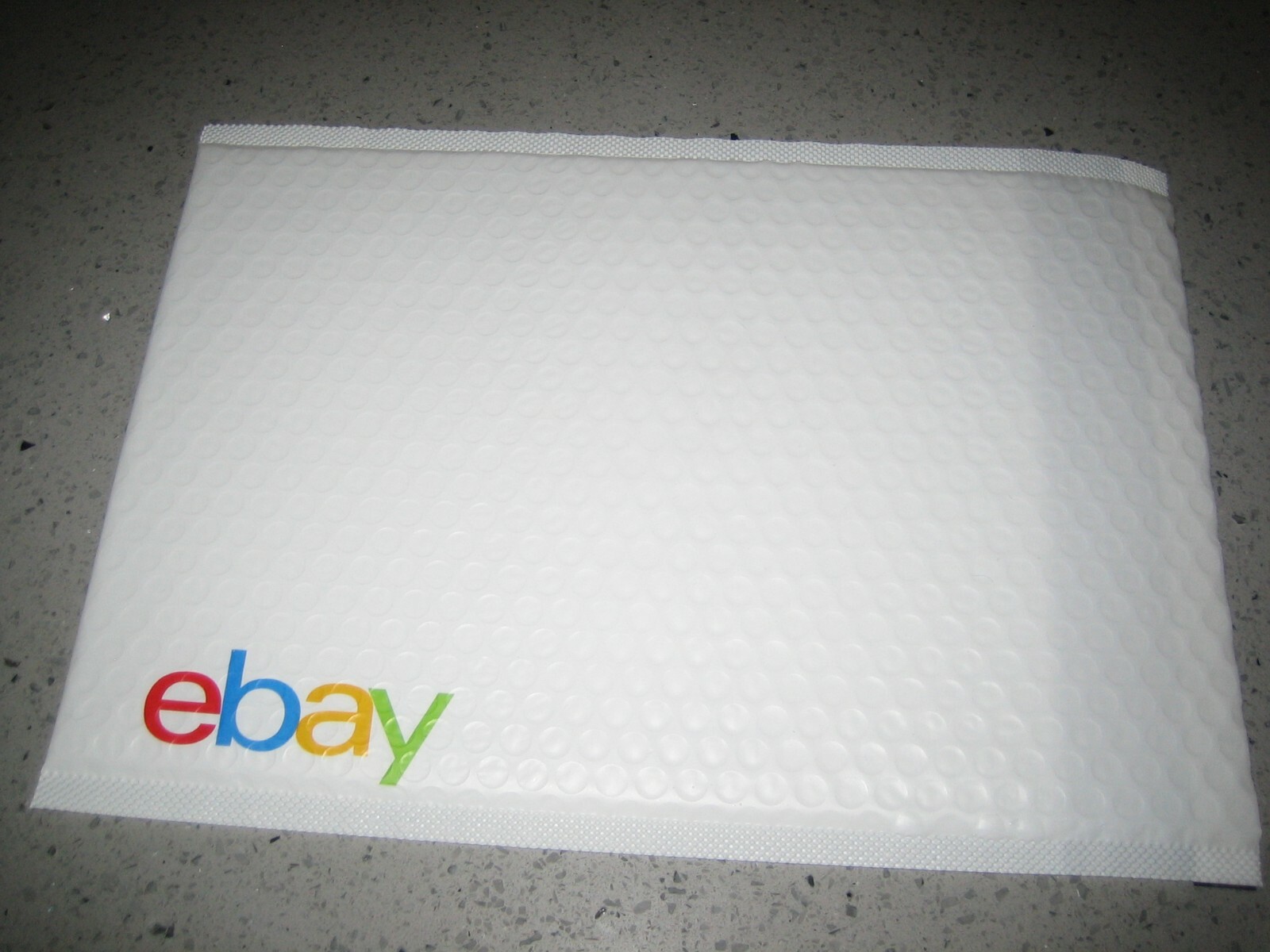 8.5” x 11.25” eBay Branded Mailer – Padded Mailer ~ Color Logo – Lot of 10