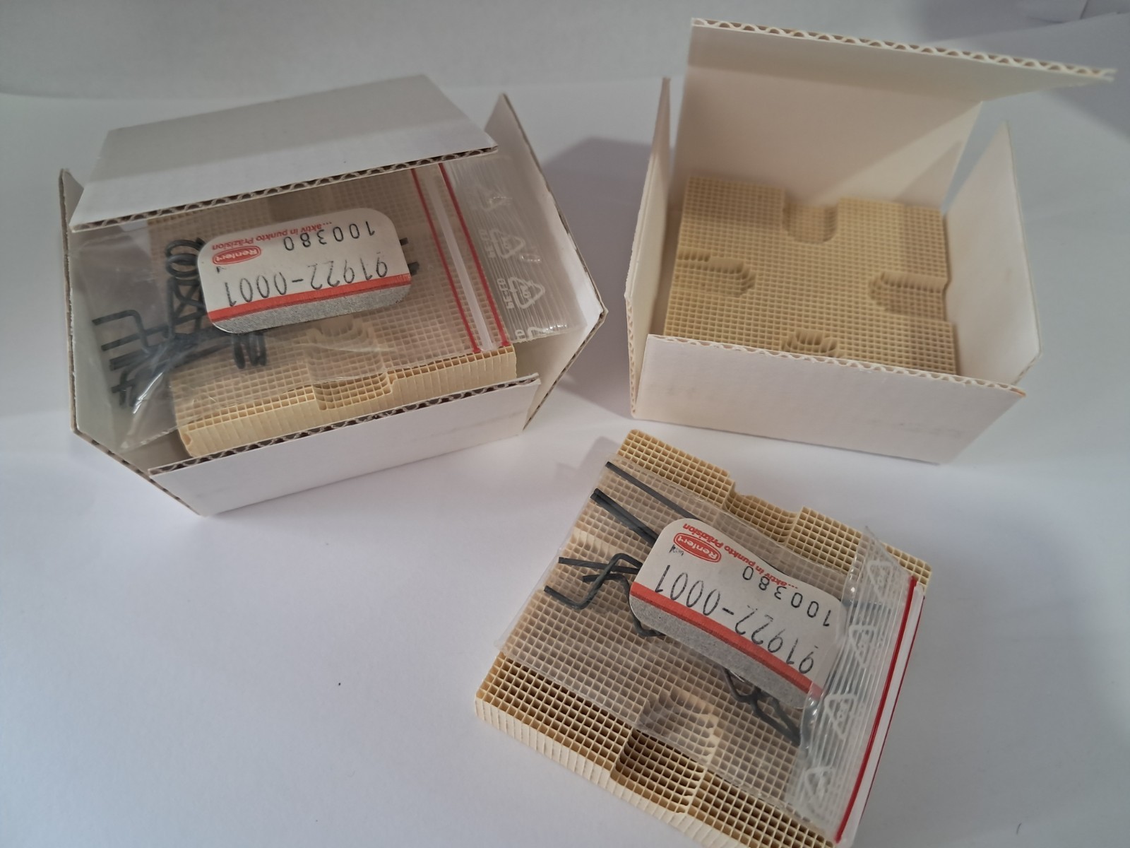 ​Renfert Mesh-Tray 1922 Dental Honeycomb Firing Trays with Metal Pins – Set of 2