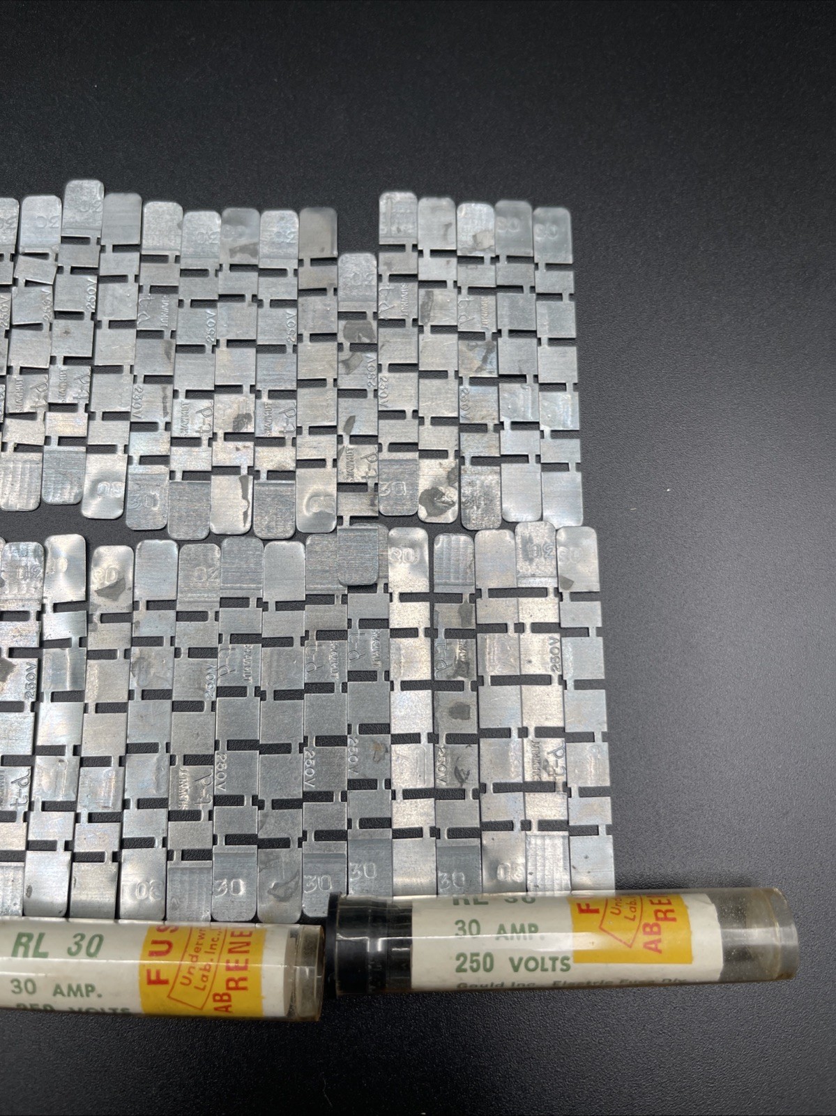 Gould RL 30 Fuse Renewal Links – 30 Amps 250 Volts Lot of 47