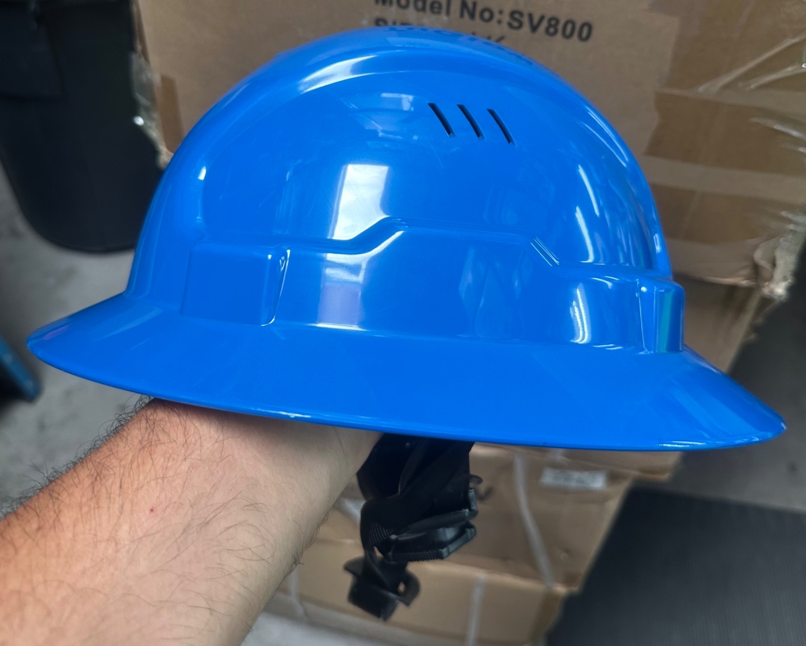 HD Blue Full Brim Hard Hat with 6 Point Suspension With Chin Strap