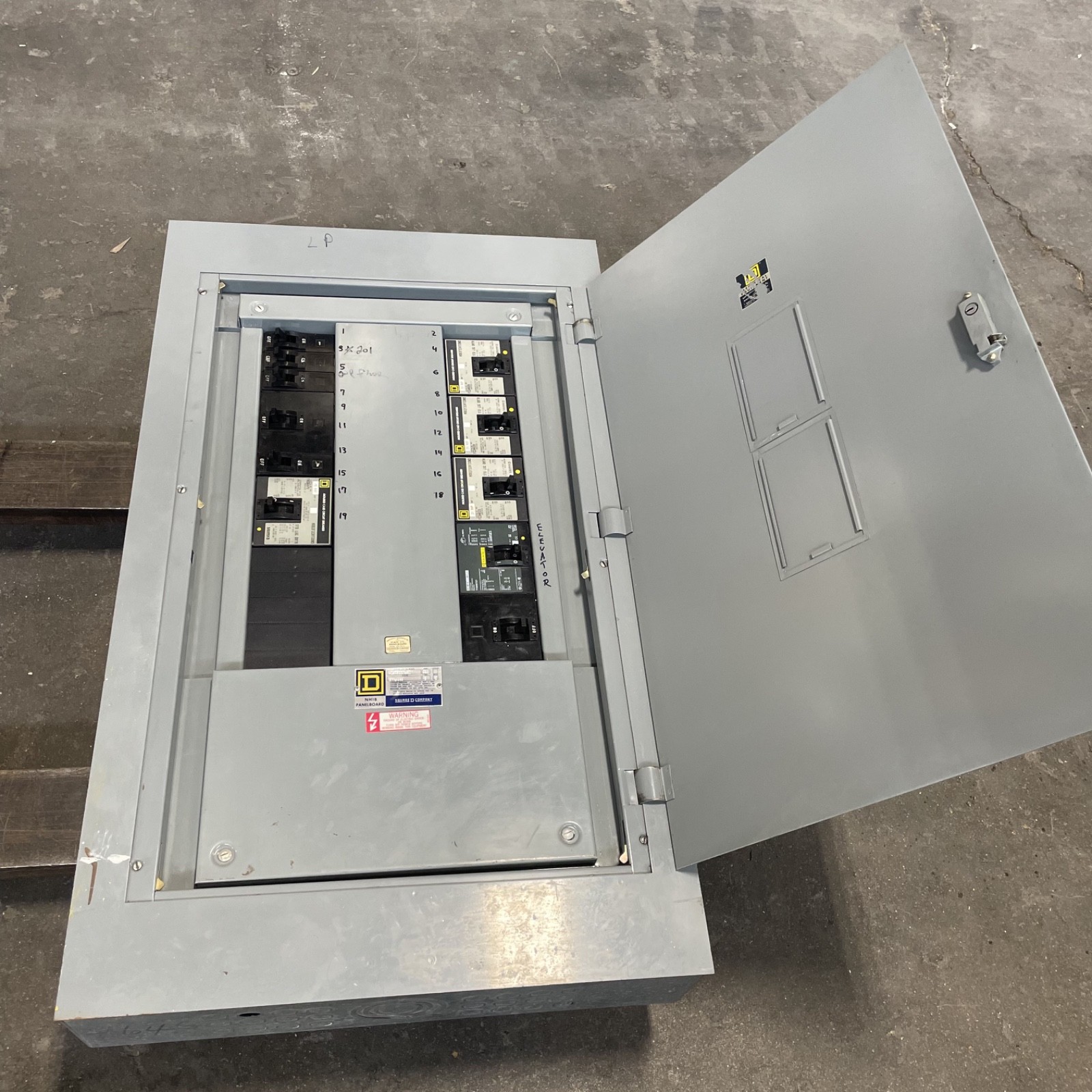 Square D 400A I-Line Panelboard 277/480V 3Ph 4W MLO – 400 Amp