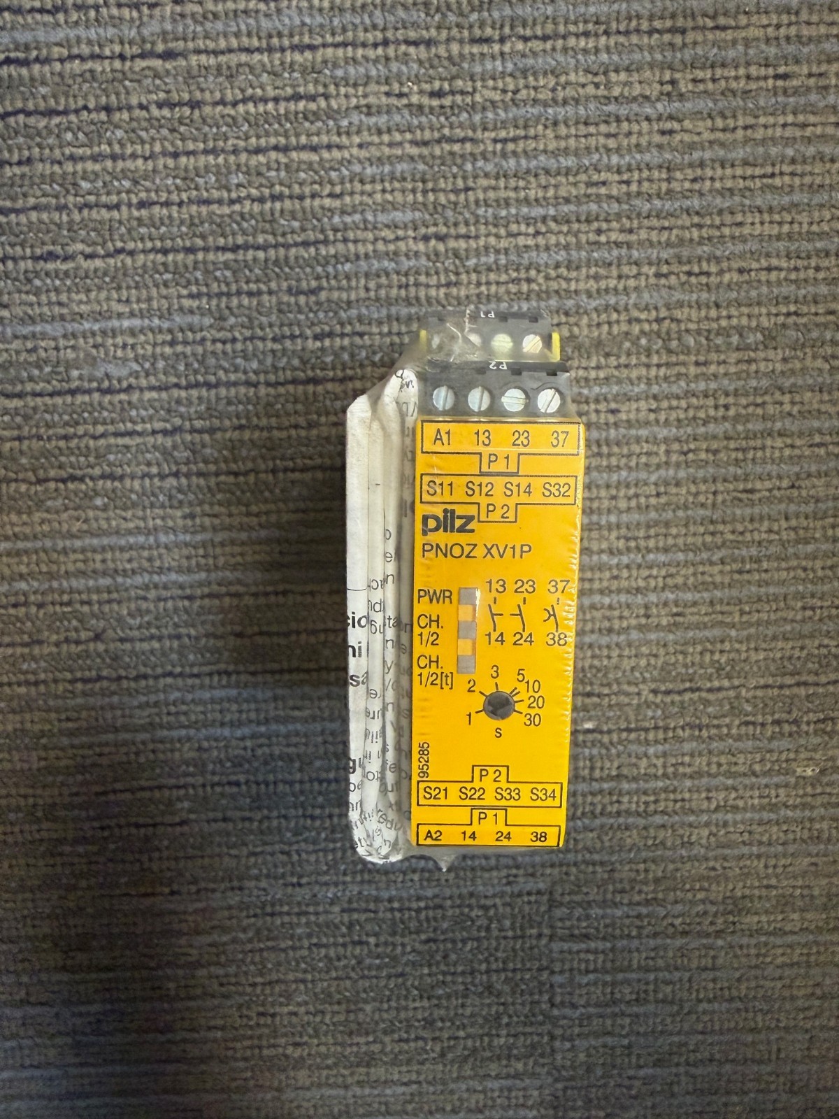 PILZ 777602 Safety Relay 24V For PNOZ XV1P 2n/o 1n/o t New