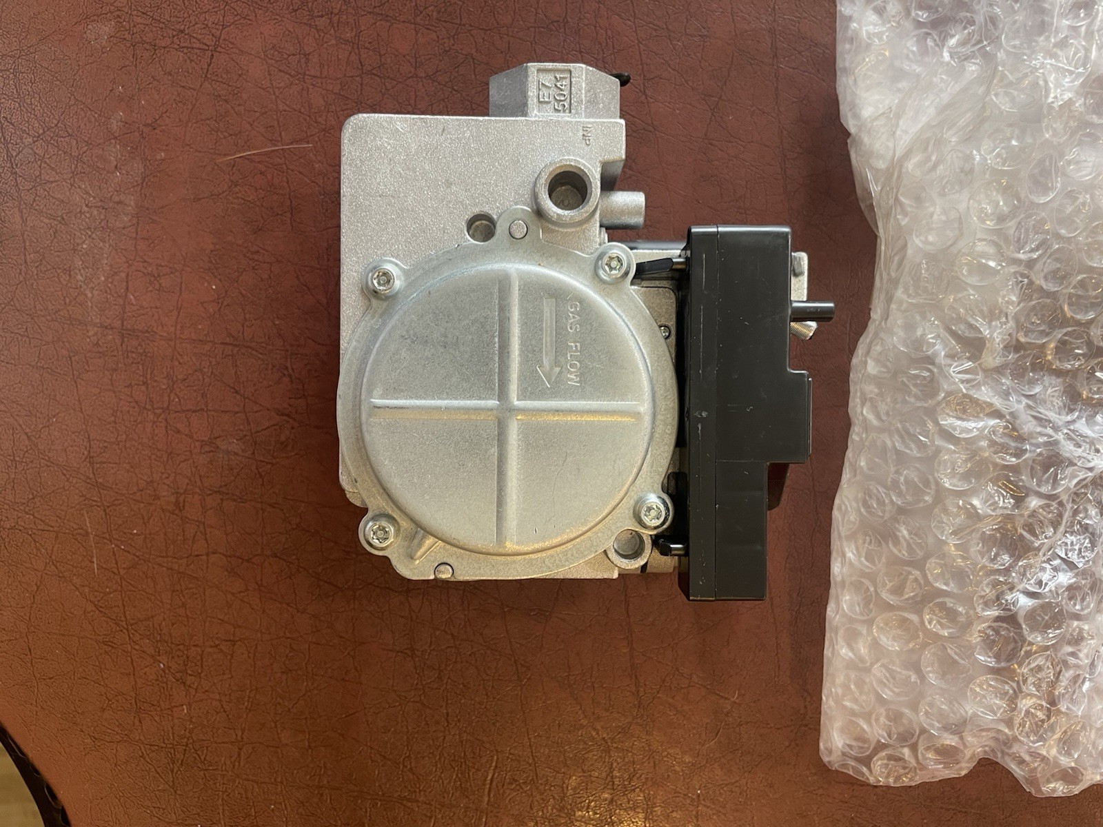 White-Rodgers 36J55-255P1 Lennox 24V 1/2″ x 1/2″ inlet/outlet 2 Stage Gas Valve