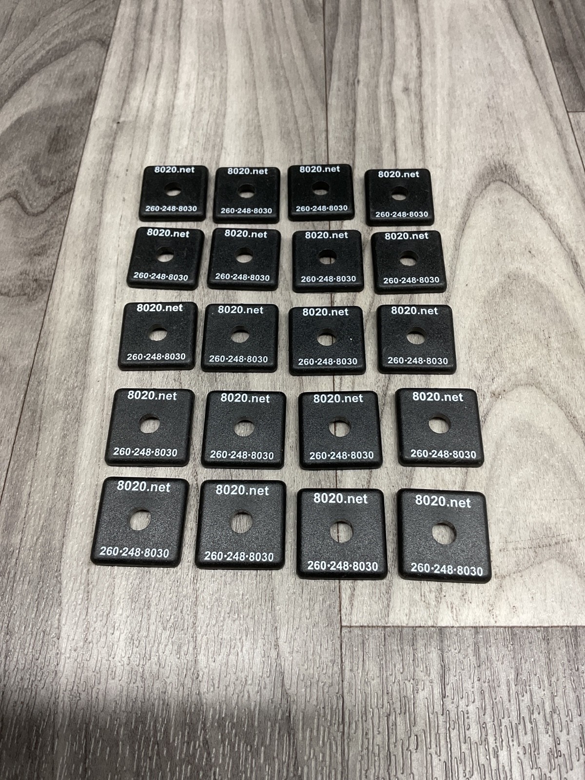 8020.NET 260-248-8030 FLANGE MOUNT END CAP *Lot of 20* #4018X117SI